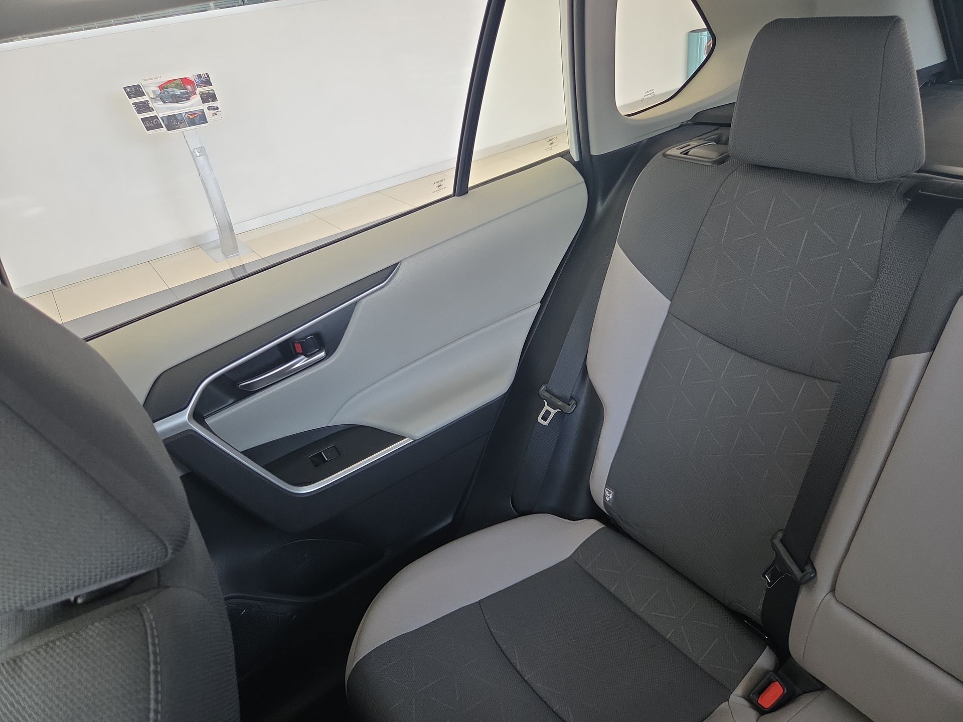 2025 Toyota RAV4 2.5 Xle At