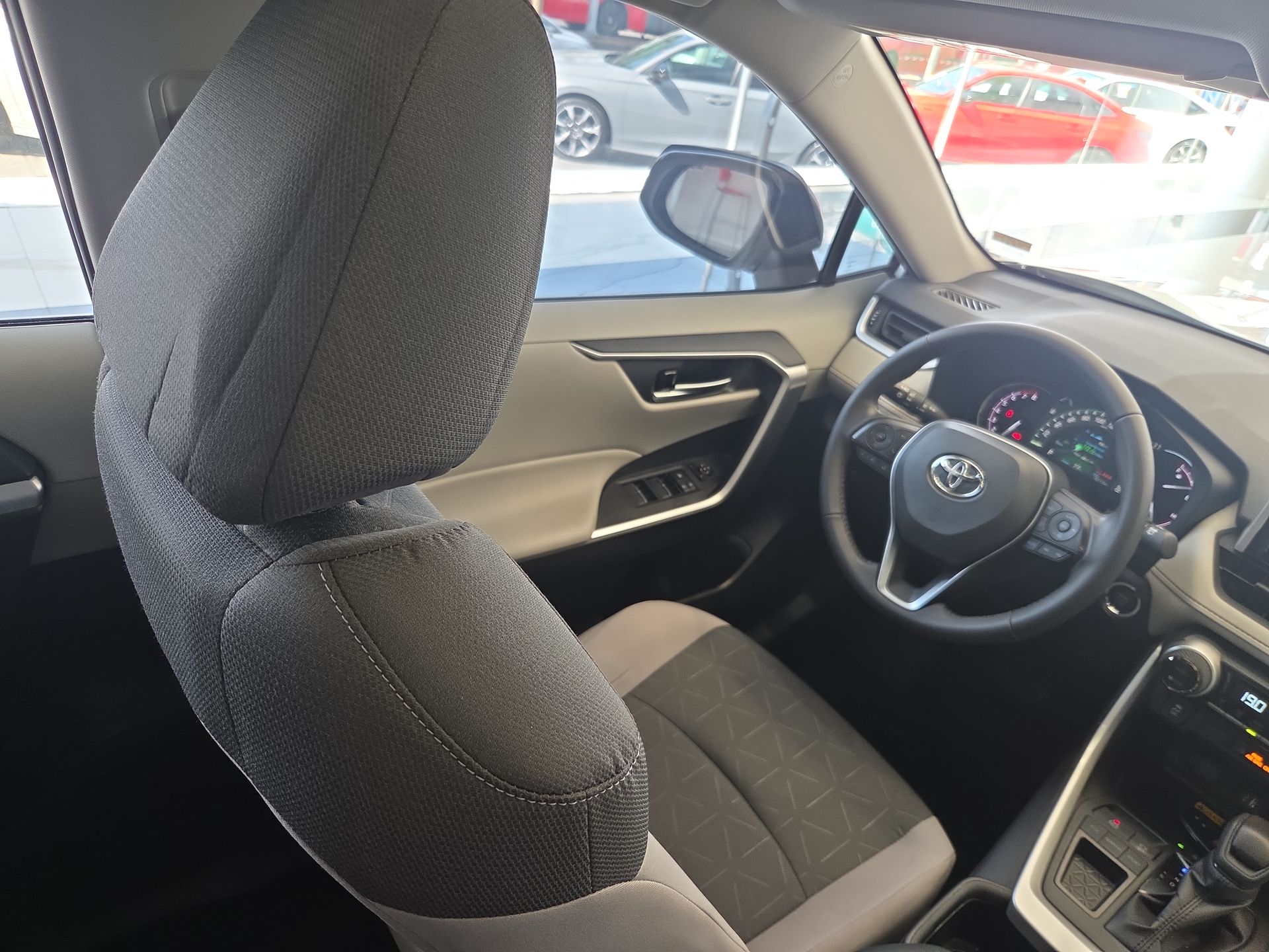 2025 Toyota RAV4 2.5 Xle At