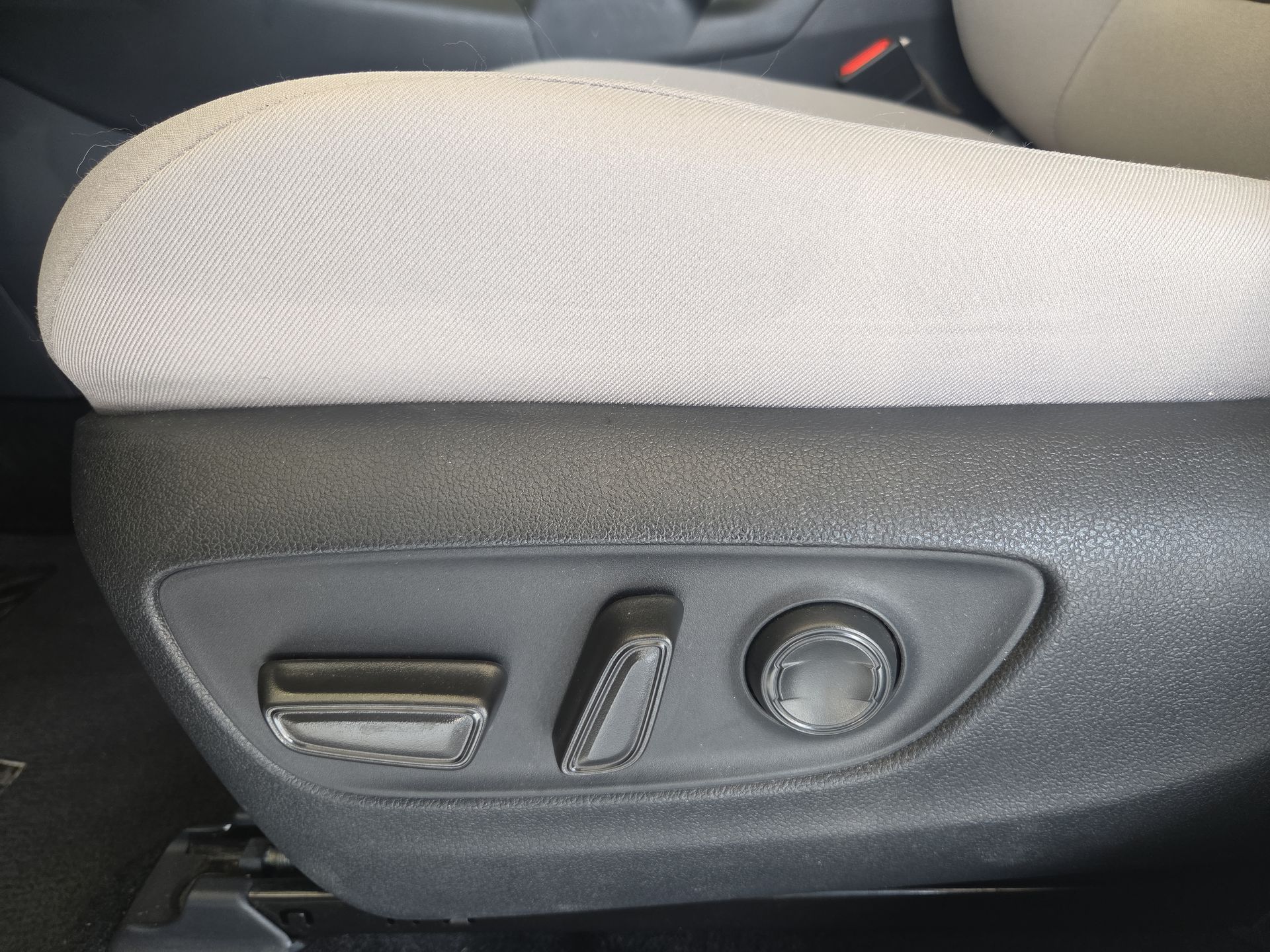 2025 Toyota RAV4 2.5 Xle At