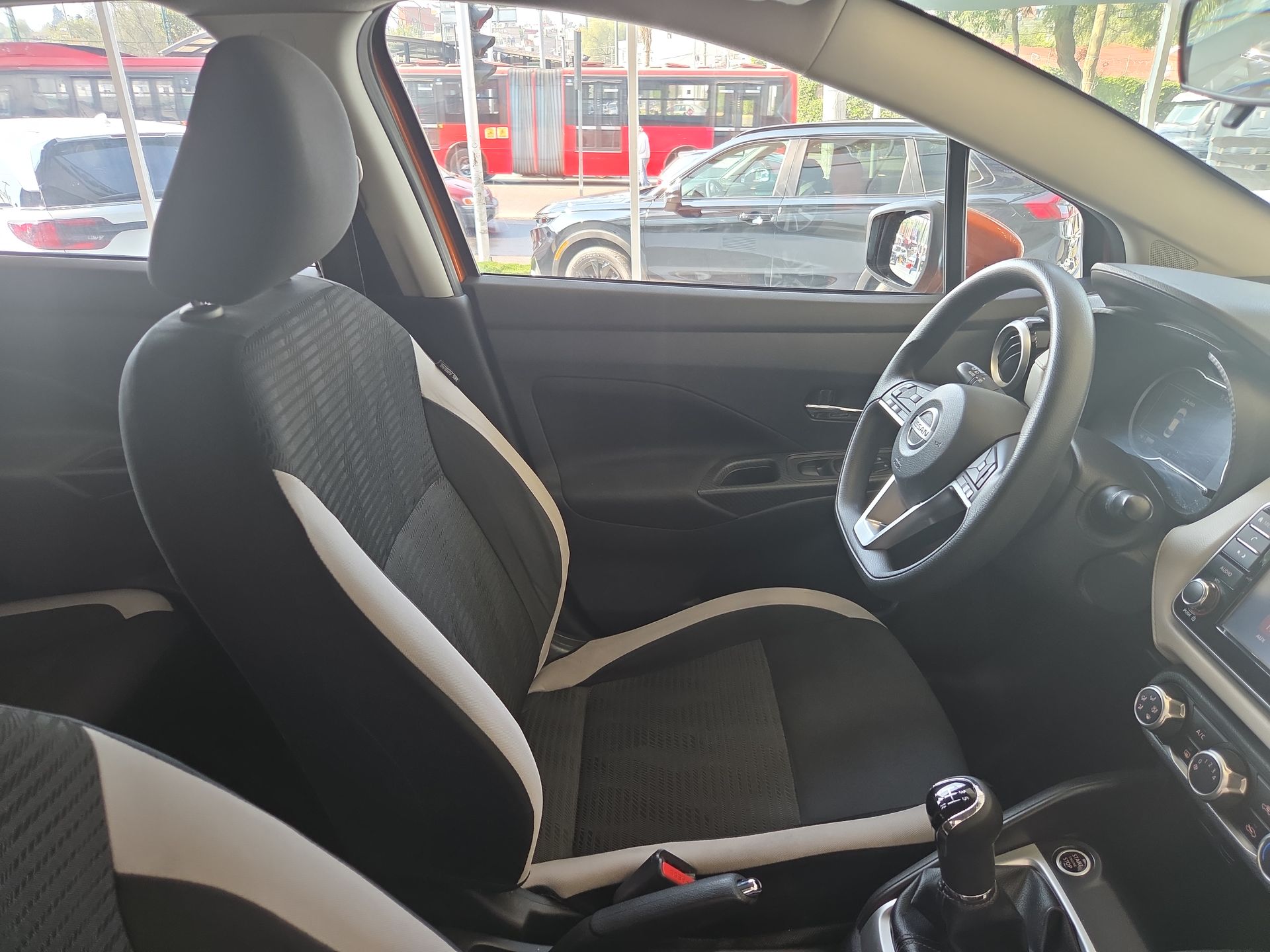 2021 Nissan Versa 1.6 Advance Mt