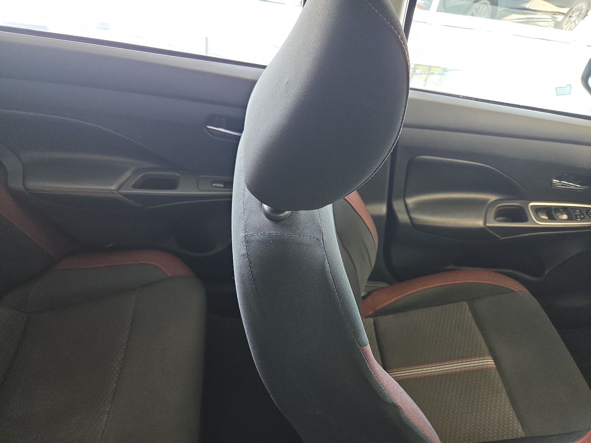 2024 Nissan Versa 1.6 SR At