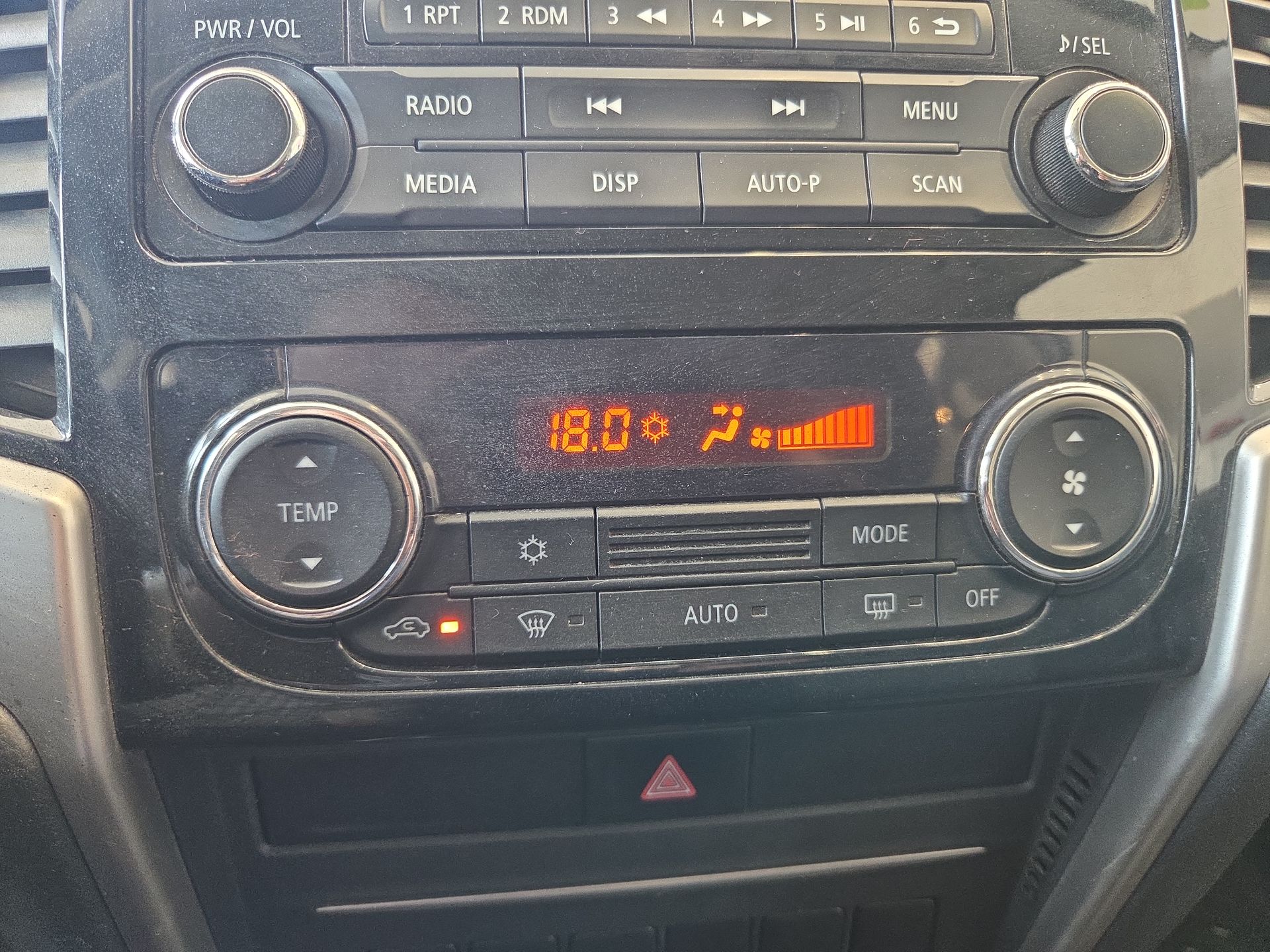 2021 Mitsubishi L200 2.4 Glx Cabina Doble 4x2 Mt