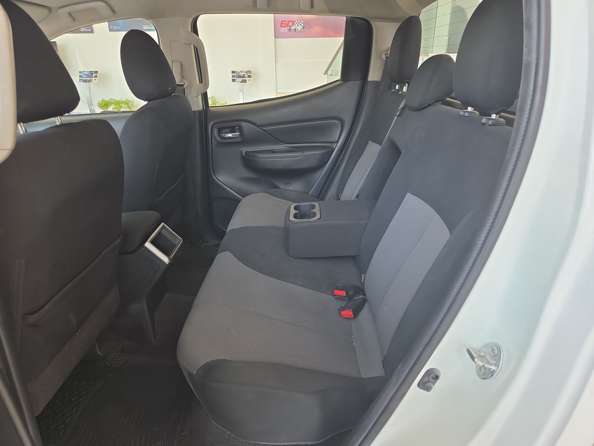 2021 Mitsubishi L200 2.4 Glx Cabina Doble 4x2 Mt