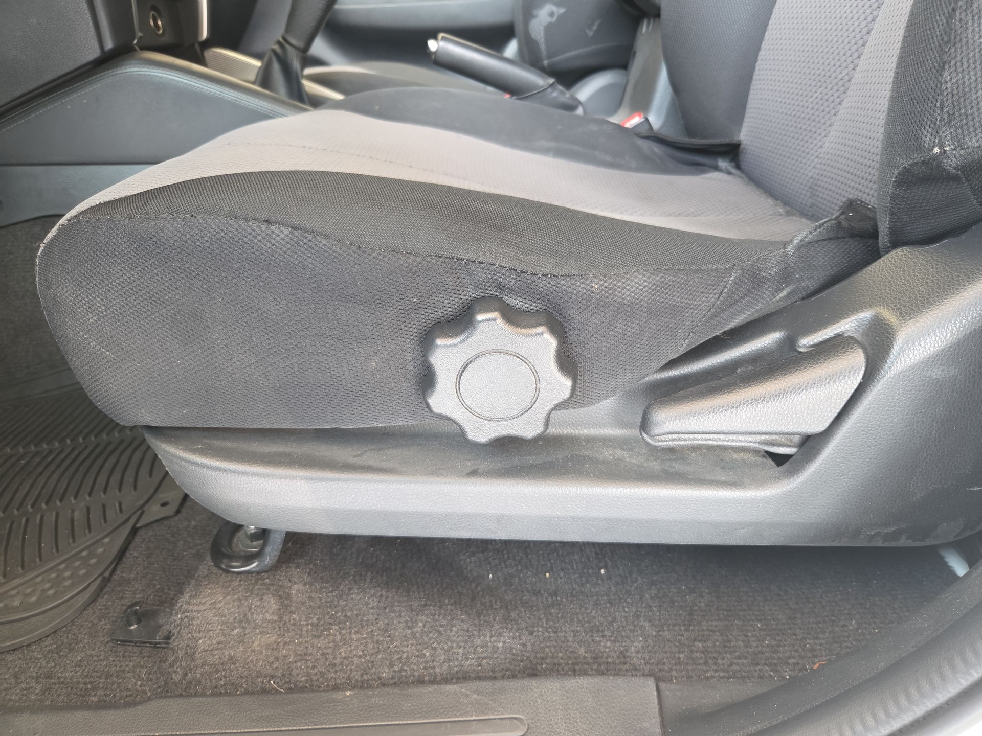 2021 Mitsubishi L200 2.4 Glx Cabina Doble 4x2 Mt