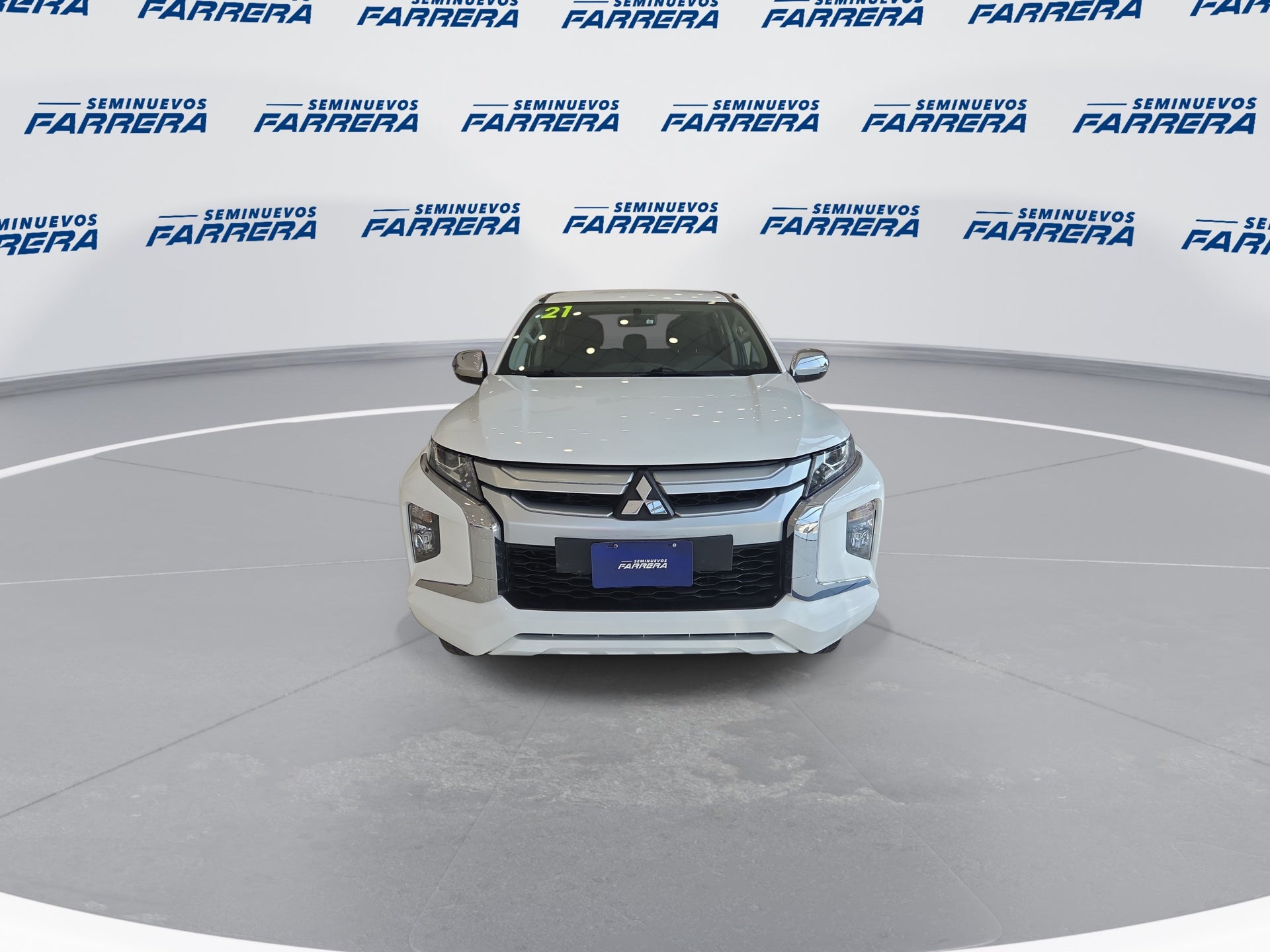 2021 Mitsubishi L200 2.4 Glx Cabina Doble 4x2 Mt