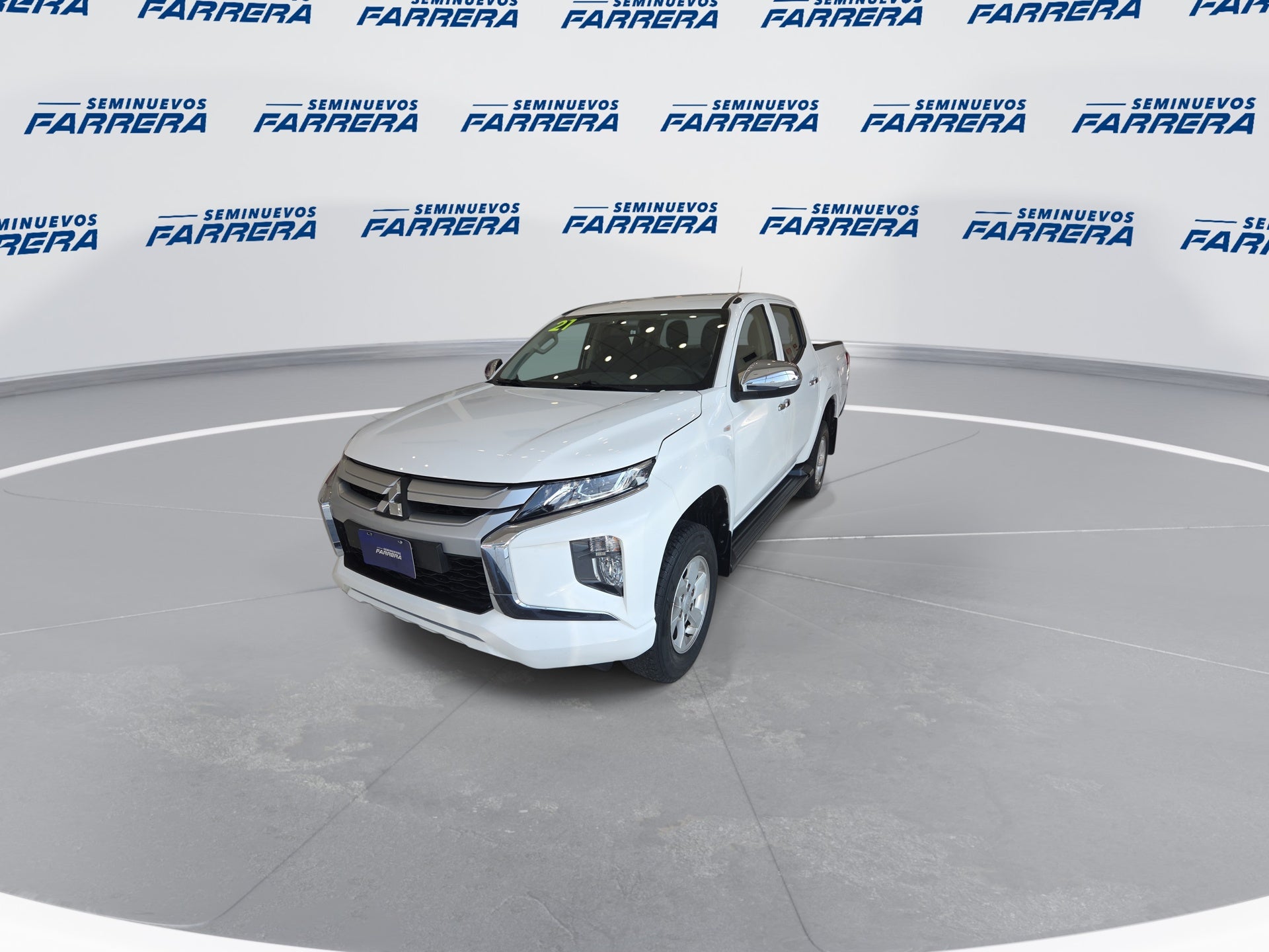 2021 Mitsubishi L200 2.4 Glx Cabina Doble 4x2 Mt