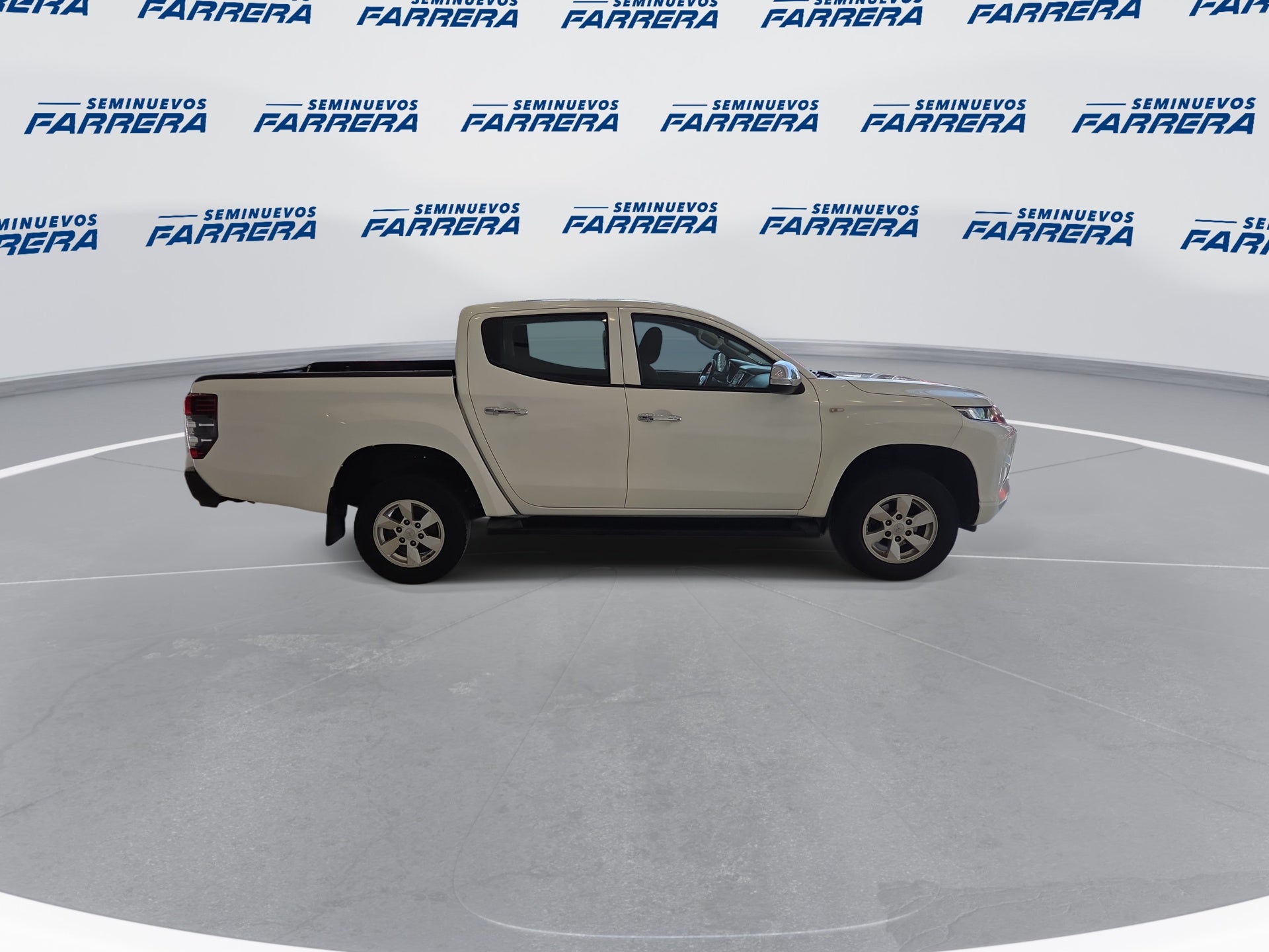 2021 Mitsubishi L200 2.4 Glx Cabina Doble 4x2 Mt