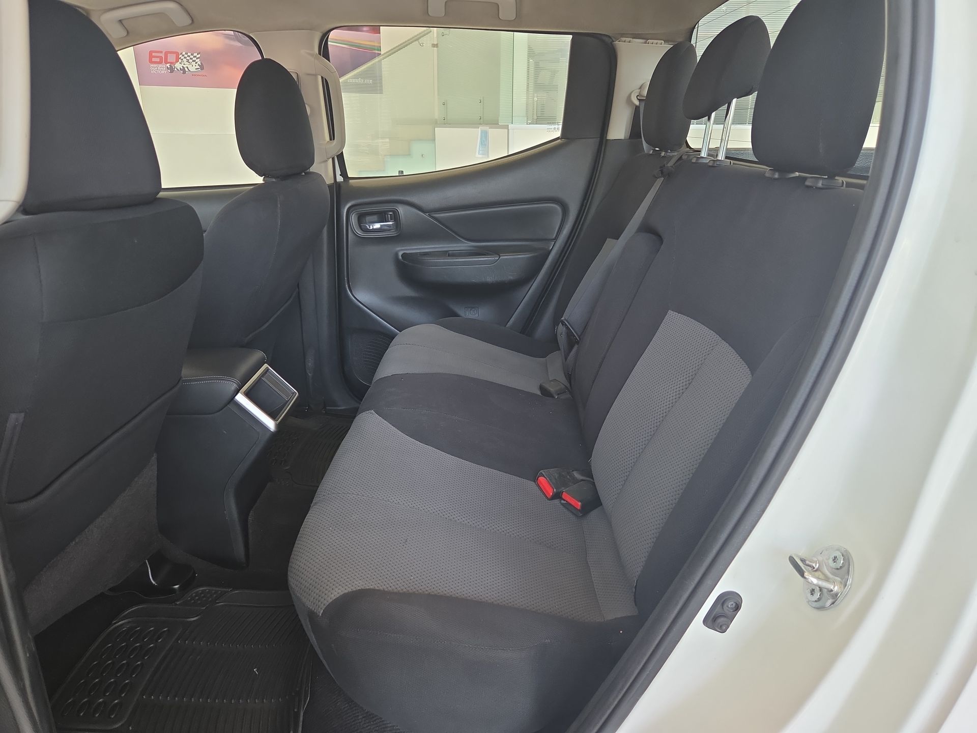 2022 Mitsubishi L200 2.4 GLX 4x2 Mt